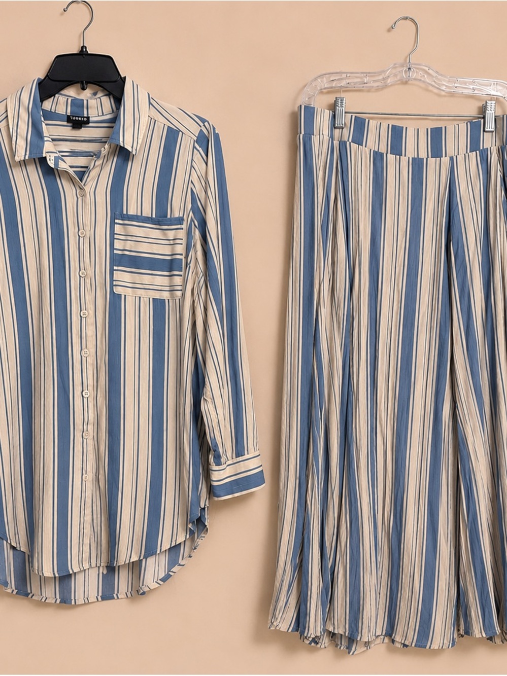 torrid Blue & Cream Vertical Stripe Wide-Leg Pants